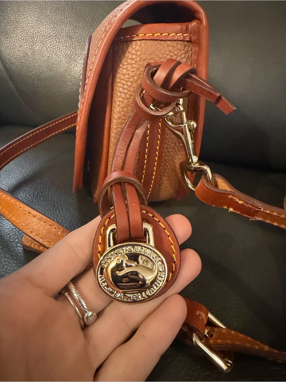 Dooney & Bourke Big Duck Brown Pebbled Leather Crossbody Saddle Bag - Picture 3 of 8